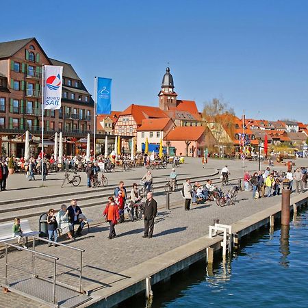 Ferienwohnung Am Muehlenberg Waren  Exterior foto